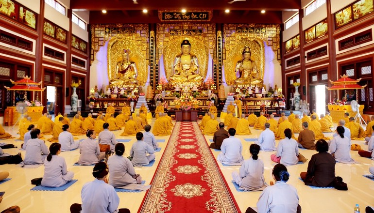 Lễ khai pháp khóa hậu An cư kiết hạ Phật lịch 2568 trang nghiêm diễn ra tại chùa Diệc (TP.Vinh, Nghệ An)