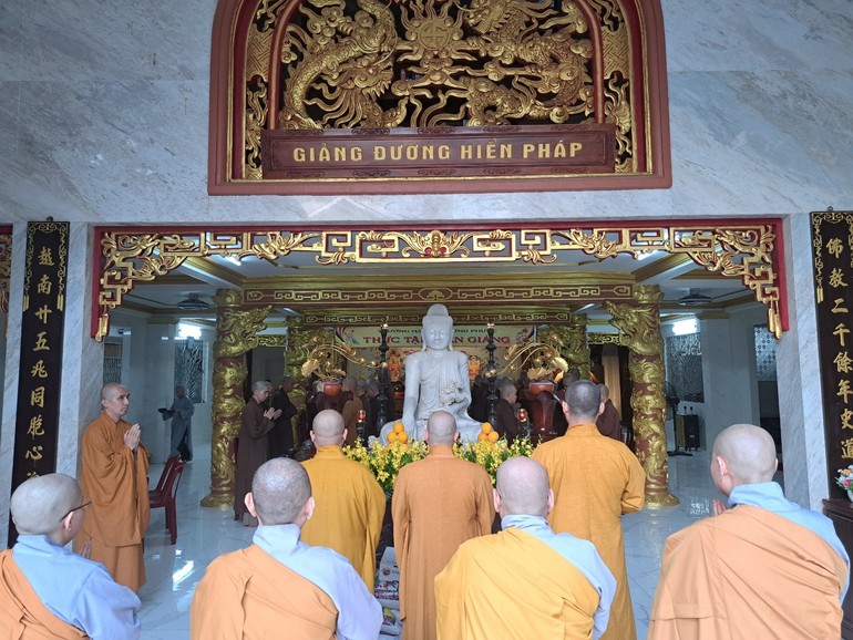 Phái đoàn thăm trường hạ chùa Hưng Phước - điểm sinh hoạt Tăng sự tập trung của Phật giáo Q.3 trong mùa An cư kiết hạ năm nay