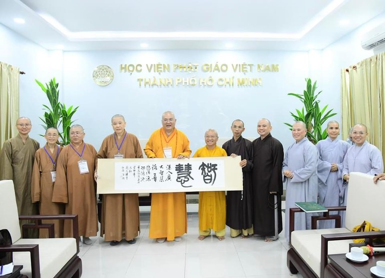 Đoàn Phật học viện Viên Quang (Đài Loan) thăm Học viện Phật giáo VN tại TP.HCM 
