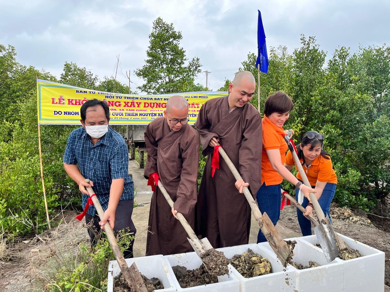 Lễ khởi công xây dựng cầu giao thông Bát Nhã 76 tại ấp Trảng Lớn, xã Tam Giang, huyện Năm Căn, Cà Mau