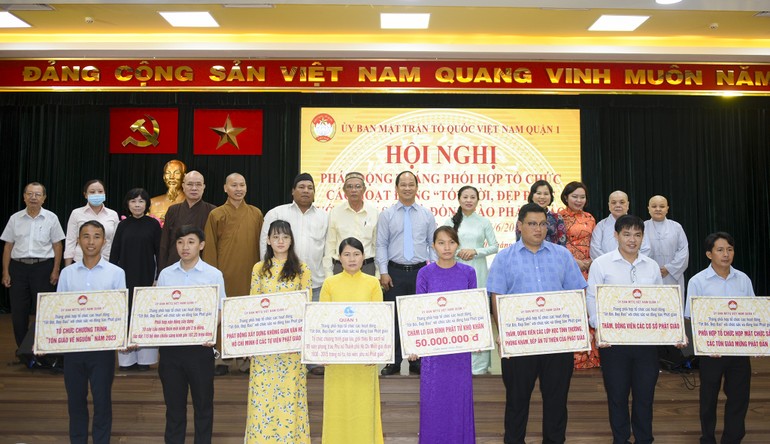 Các phường đăng ký nội dung phối hợp tổ chức hoạt động "Tốt đời, đẹp đạo" trên địa bàn