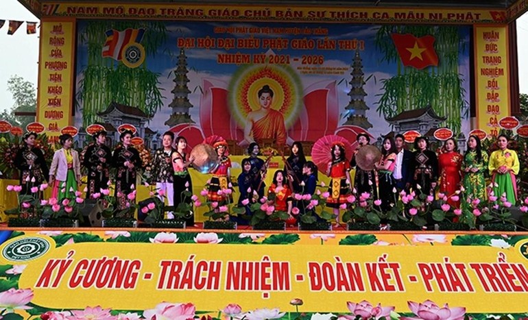 Văn nghệ chào mừng