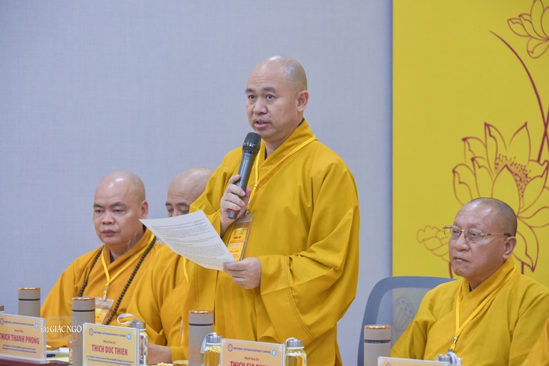 Thượng tọa Thích Đức Thiện công bố thông tin với báo giới về Đại lễ Vesak Liên Hiệp Quốc 2025 do GHPGVN đăng cai tổ chức tại TP.HCM - Ảnh: Quảng Đạo