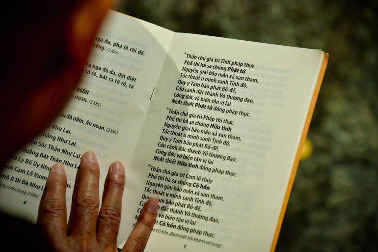 Trong khoa nghi nhật tụng hiện hành đều có sự kết hợp chặt chẽ giữa kinh và chú...