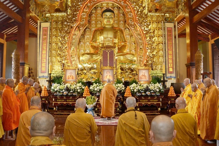 Trang nghiêm cử hành lễ tưởng niệm chư vị Pháp chủ, Thành viên Hội đồng Chứng minh GHPGVN đã viên tịch