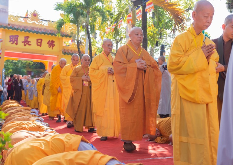 Chư tôn giáo phẩm, chư giới sư quang lâm lễ khai mạc Đại giới đàn Từ Nhơn Phật lịch 2564