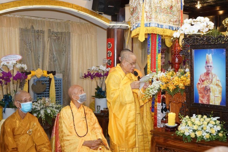 Hòa thượng Thích Thiện Toàn dâng lời tưởng niệm Hòa thượng Thích Từ Hoa