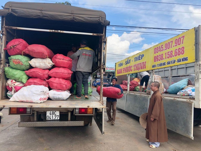 Chuyến hàng của “Phật giáo Đắk Nông - Tây nguyên hướng về vùng dịch TP.HCM"