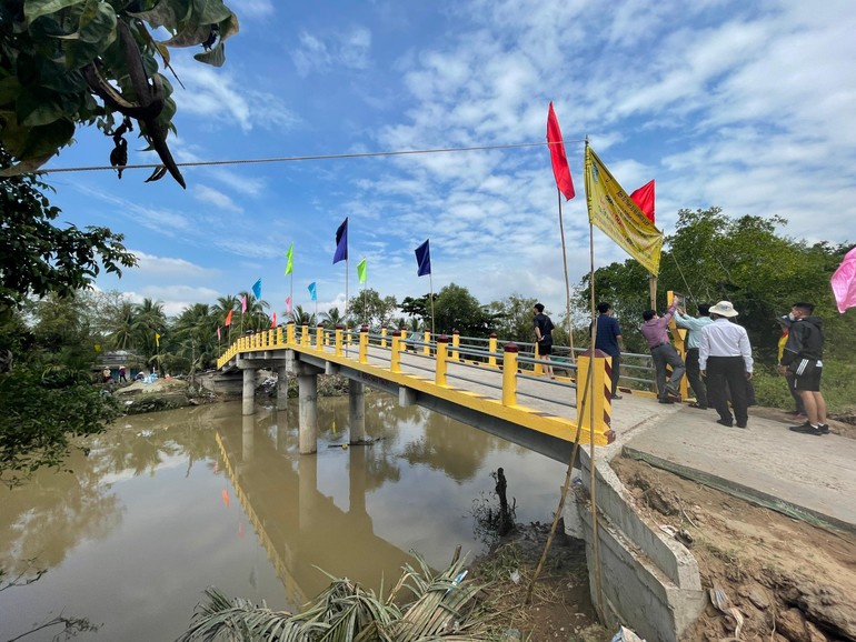 Cầy cầu Tường Nguyên 405 được đưa vào sử dụng trước Tết Nguyên đán - Ảnh: TN