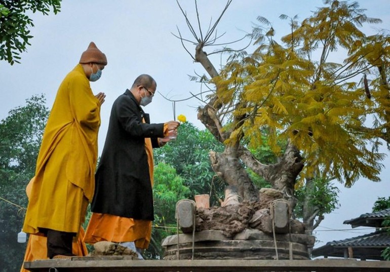 Nghi thức sái tịnh - Ảnh: T.Đ.H