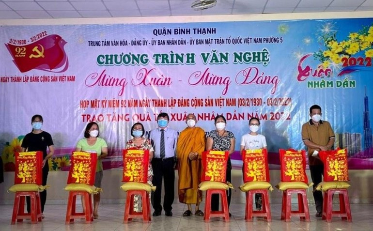 San sẻ yêu thương nhân dịp Tết đến, xuân về