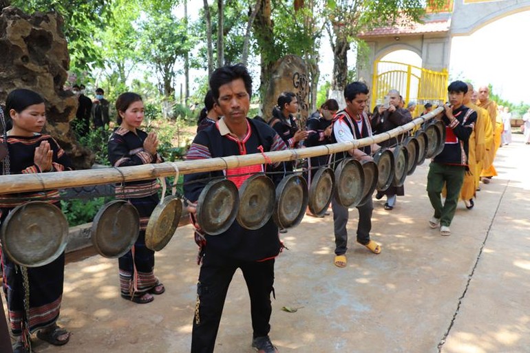 Phật tử dân tộc đón đoàn chư tôn đức Phân ban Phật tử dân tộc T.Ư 