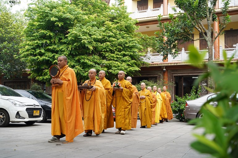 Cung thỉnh chư tôn đức quang lâm lễ đường chùa Bồ Đề