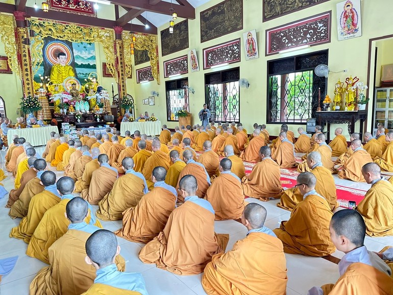 Chư hành giả tại trường hạ chùa Bình Quang, TP.Phan Thiết