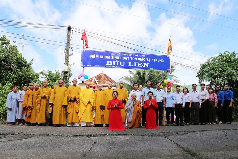 Điểm sinh hoạt tôn giáo tập trung Bửu Liên trong ngày vui được công nhận