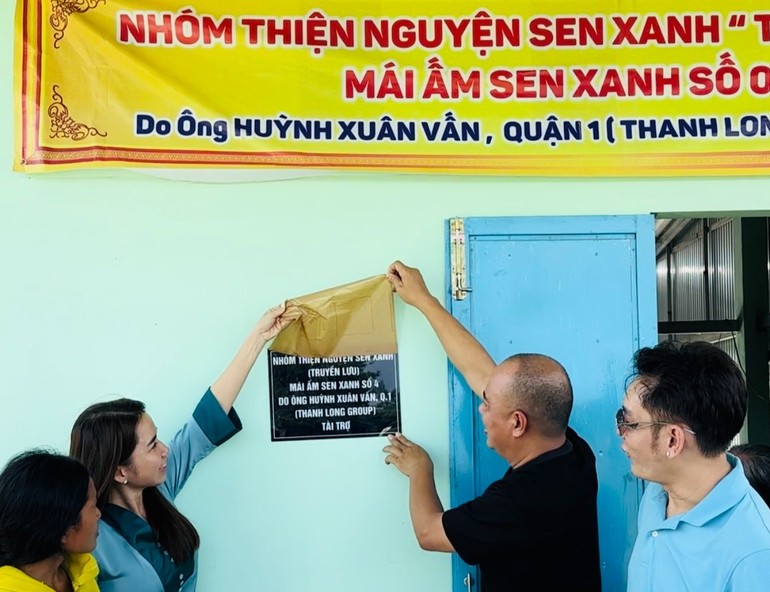  "Mái ấm sen xanh" tại khóm 4, P.1, TX.Giá Rai được chính thức bàn giao đến gia đình đưa vào sử dụng