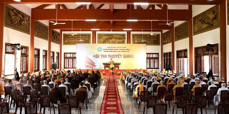 Quang cảnh hội thi thuyết giảng tại chùa Quốc Ân Khải Tường