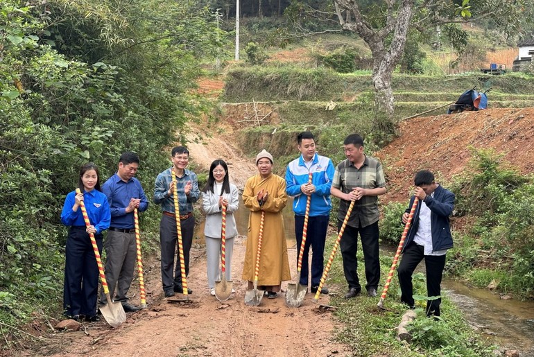 Cây cầu An Lạc số 18 sẽ được xây dựng hỗ trợ việc đi lại thuận tiện cho bà con nhân dân địa phương