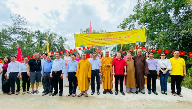 Hội Từ thiện chùa Tường Nguyên đã khánh thành cầu Tường Nguyên 510 tại xã Thạnh Hòa, H.Giồng Riềng - Ảnh: TN