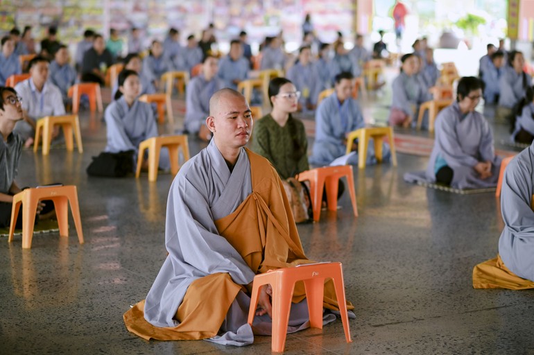 Khóa tu Ngày an lạc lần thứ 17 tại chùa Pháp Minh