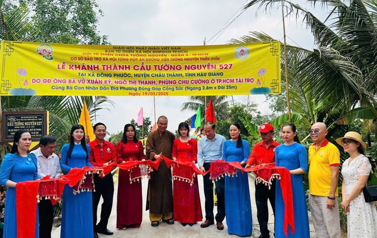 Cắt băng khánh thành cầu Tường Nguyên 527 tại H.Châu Thành, Hậu Giang