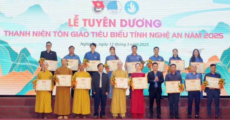 Nghệ An: Tuyên dương thanh niên tôn giáo tiêu biểu toàn tỉnh năm 2025