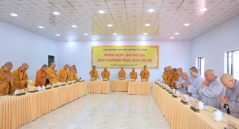 Ban Thường trực Ban Trị sự GHPGVN tỉnh họp triển khai Phật sự