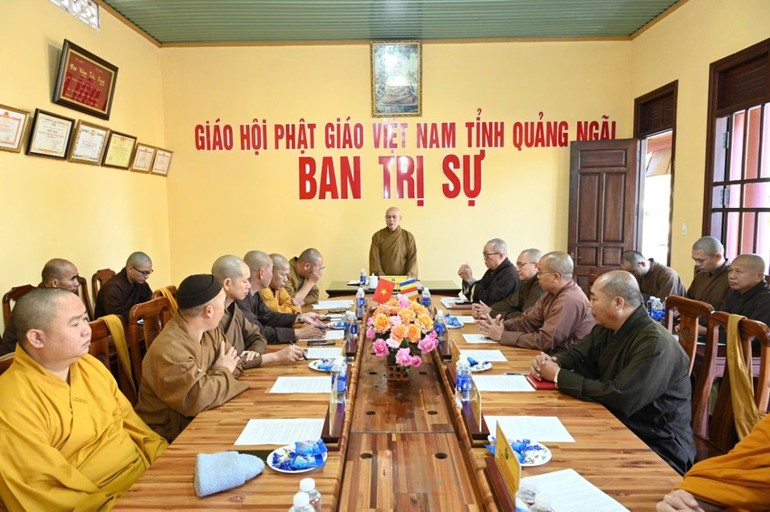 Ban Trị sự GHPGVN tỉnh họp thường kỳ tại Văn phòng 2 - chùa Huệ Chiếu (P.Kon Tum) 