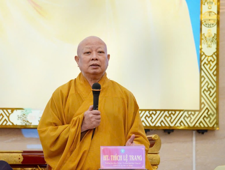 Hòa thượng Thích Lệ Trang chủ trì buổi họp mở rộng của Ban Thường trực Ban Trị sự - Ảnh: Bảo Toàn/BGN