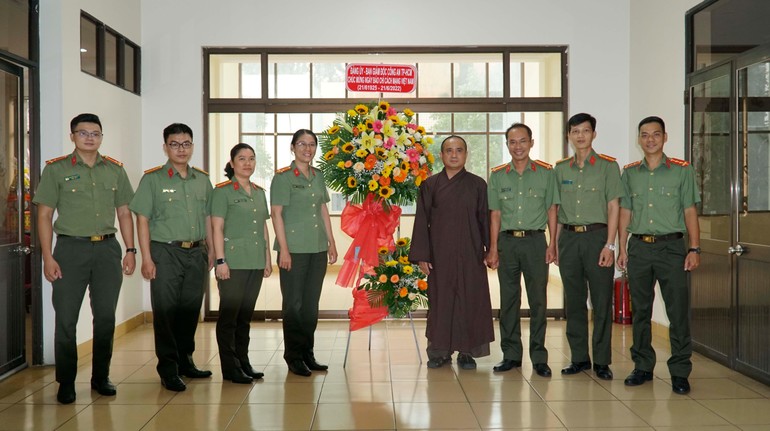 Đoàn Công an TP.HCM chúc mừng ngày báo chí đến Báo Giác Ngộ