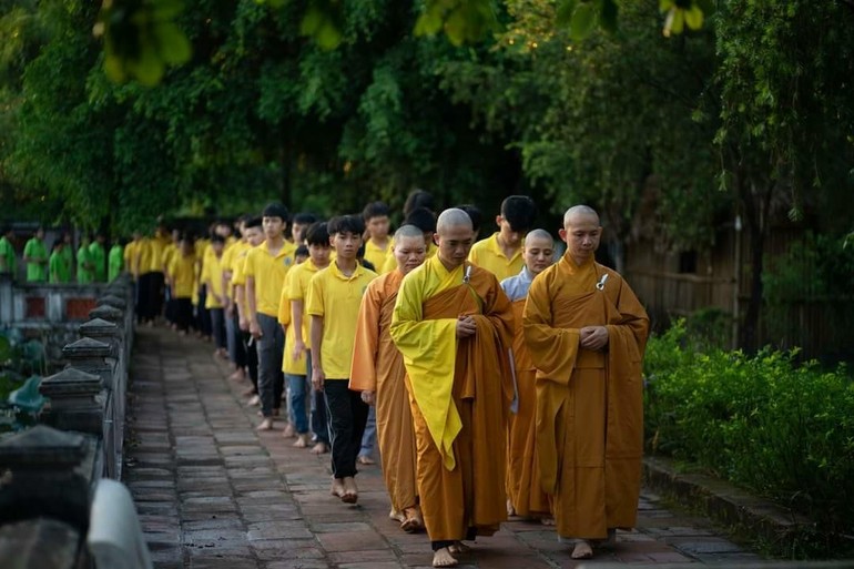 Gieo hạt từ tâm" tại chùa Hoằng Phúc