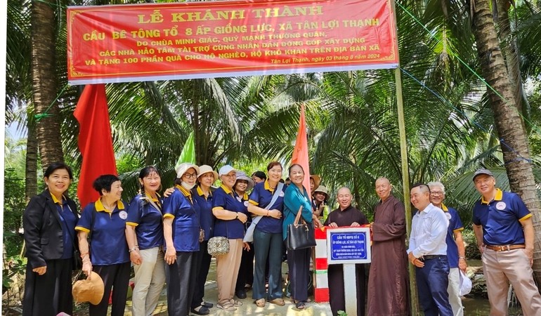 Chùa Minh Giác, cùng Phật tử bàn giao cầu nông thôn tại Bến Tre