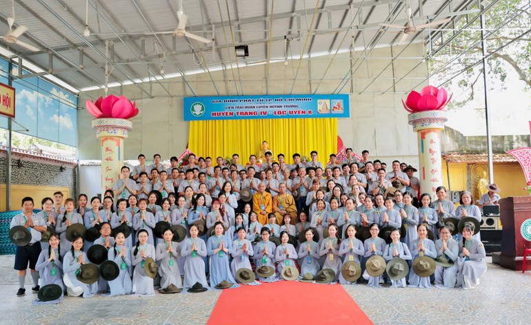 Lưu niệm tại Lễ khai mạc Liên trại huấn luyện Lộc Uyển, Huyền Trang