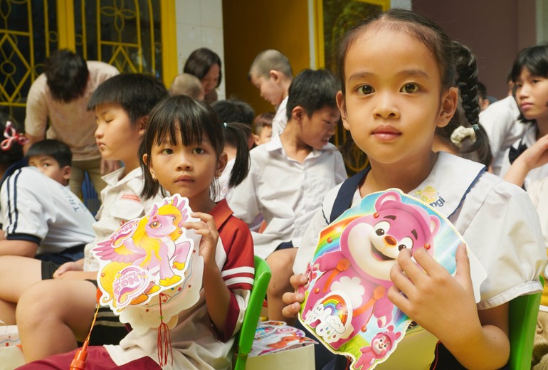 Trung thu yêu thương tại chùa Kỳ Quang II