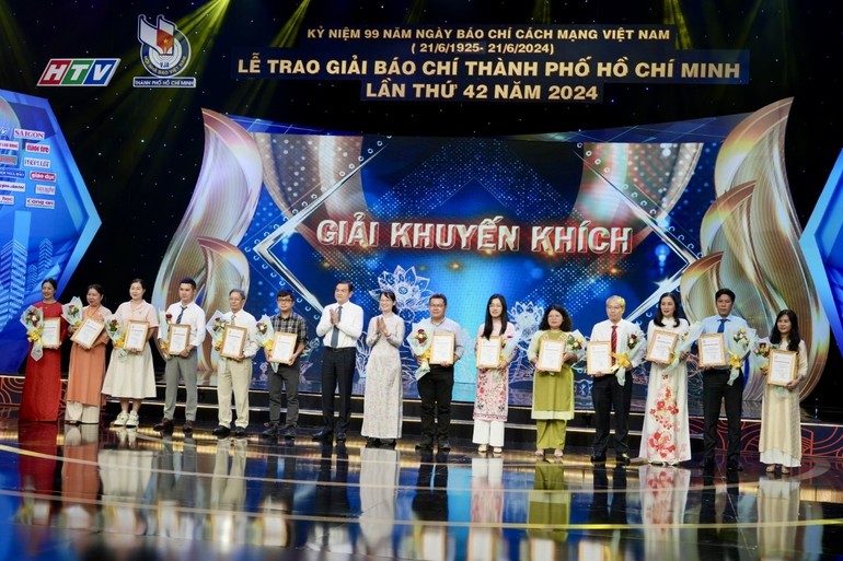 Quang cảnh lễ trao giải báo chí TP.HCM lần thứ 42 năm 2024