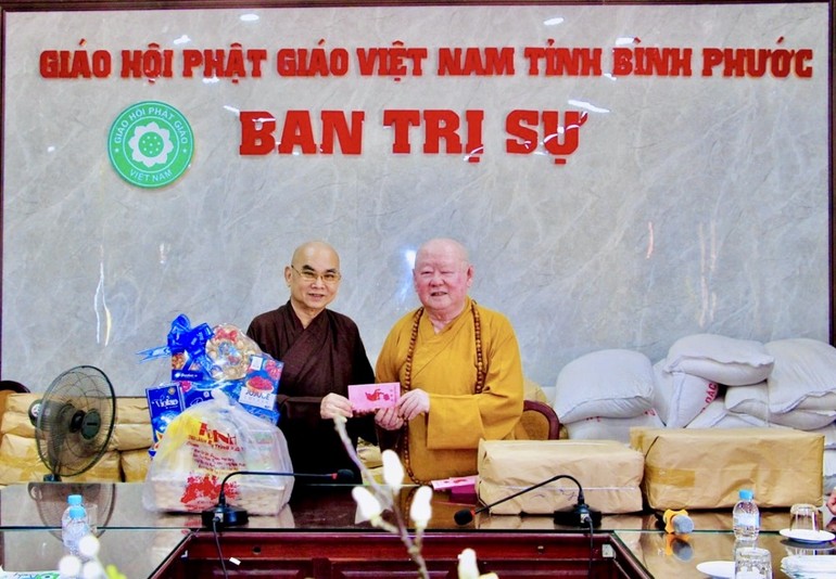 Hòa thượng Thích Duy Trấn thăm, chúc Tết đến Ban Trị sự GHPGVN tỉnh Bình Phước vào mùng 7 Tết Ất Tỵ