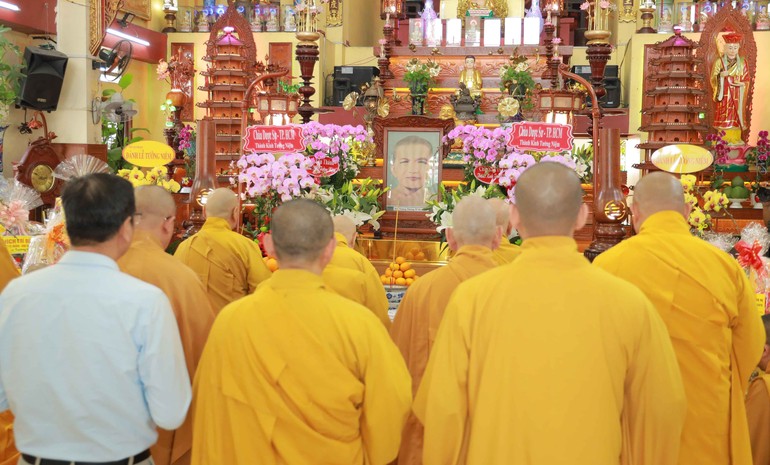 Trang nghiêm Lễ tưởng niệm Hòa thượng Thích Từ Hạnh tại chùa Hòa Khánh - Ảnh: Nguyên Tài/BGN