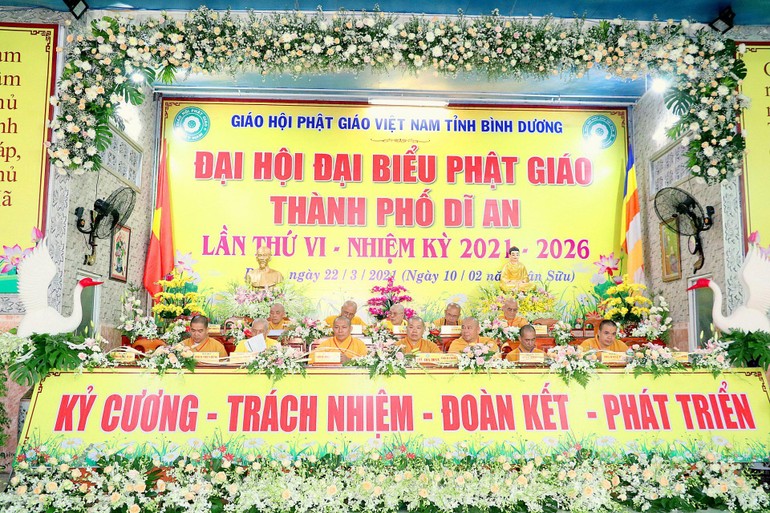 Chư tôn đức Ban Chứng minh, Chủ tọa đoàn Đại hội đại biểu Phật giáo TP.Dĩ An