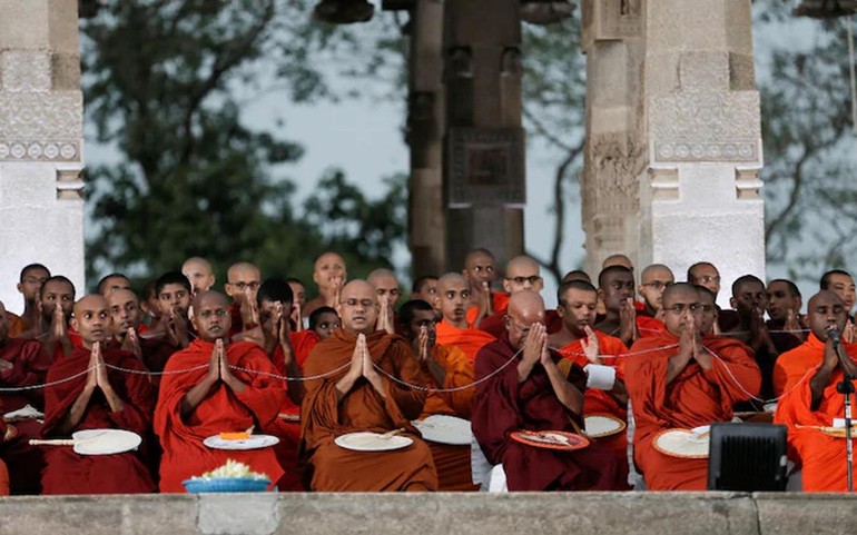 Sri Lanka: Chư Tăng cầu nguyện suốt đêm tại Colobom cho những người bị ảnh hưởng bởi Covid-19 trên toàn thế giới