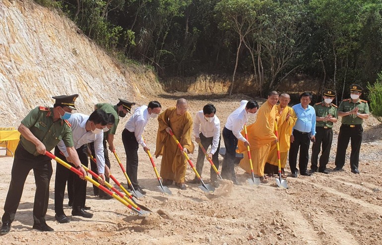 Chính thức khởi công xây dựng tượng đài Bồ-tát Quán Thế Âm