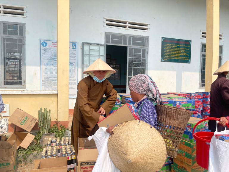 Làng phong nơi luôn cần được chia sẻ bằng những yêu thương