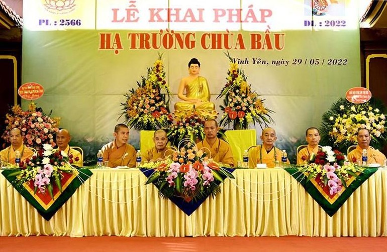 Chư tôn đức chứng minh buổi lễ