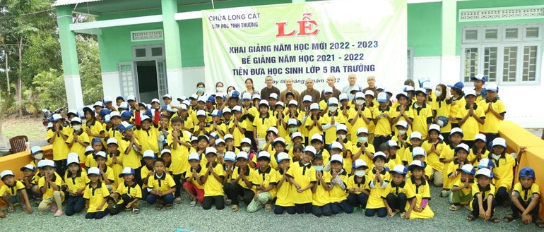 Chùa Long Cát khai giảng lớp học tình thương năm học 2022-2023