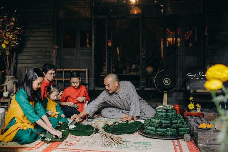 Tết về, để nhìn đời, nhìn người và nhìn kỹ mình - Ảnh: Trung Phan