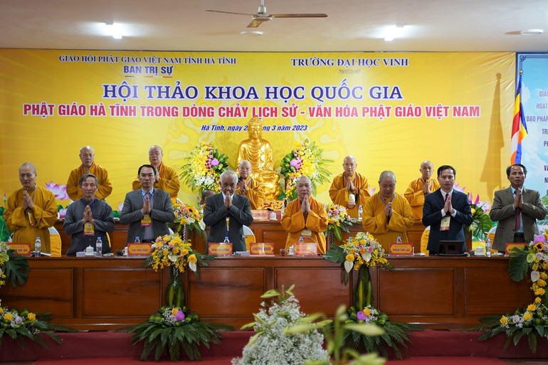 Niệm Phật cầu gia hộ