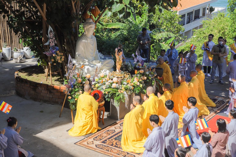 Khóa tu "Ngày an lạc" tại tu viện Vạn Liên