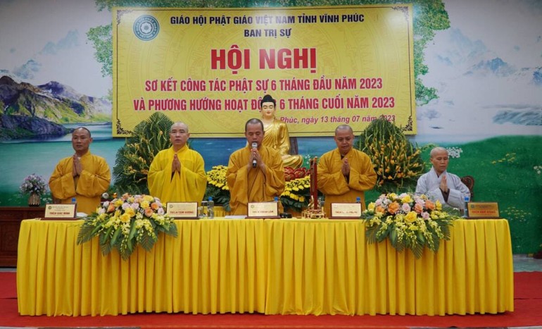 Niệm Phật cầu gia hộ