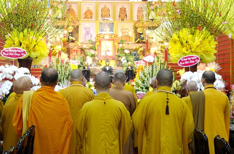 Lễ tưởng niệm trang nghiêm diễn ra tại tổ đường Thanh Minh thiền viện (Q.Phú Nhuận, TP.HCM)