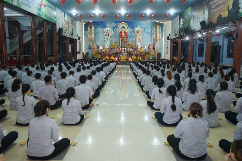 Khóa tu Bát quan trai dành cho các huynh trưởng tại chùa Bà Đa (P.Mỹ An, Q.Ngũ Hành Sơn, TP.Đà Nẵng)