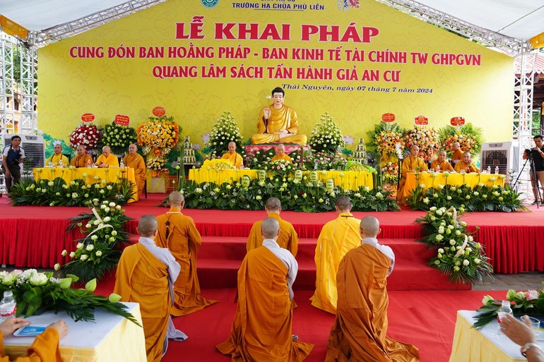 Trang nghiêm Lễ khai pháp khóa hậu An cư kiết hạ tại hạ trường chùa Phù Liễn (TP.Thái Nguyên, tỉnh Thái Nguyên)